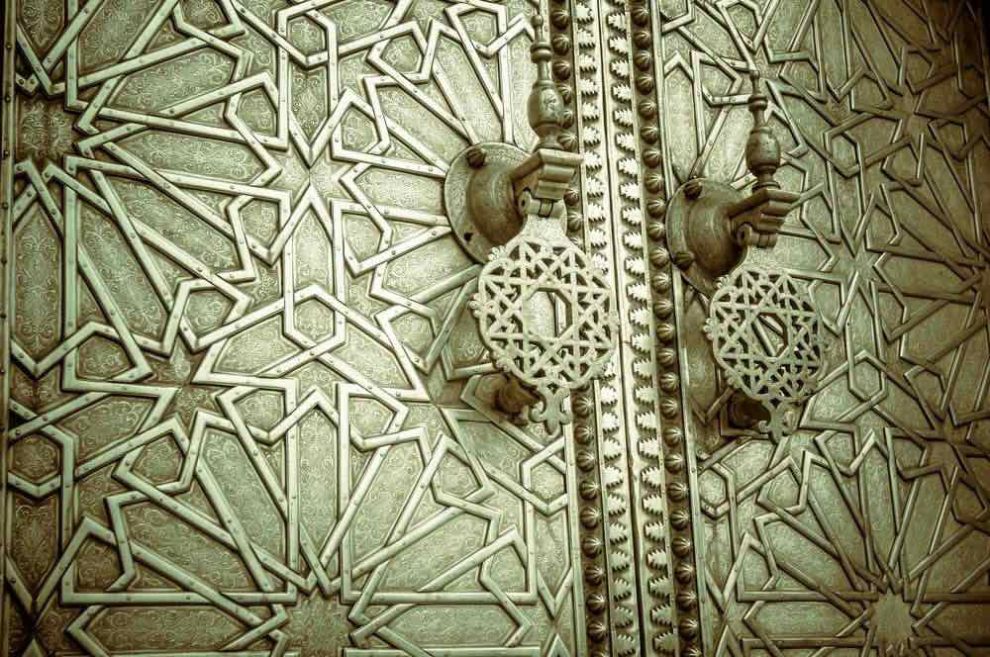 Moroccan Door Pattern Viva Morocco 990x657 
